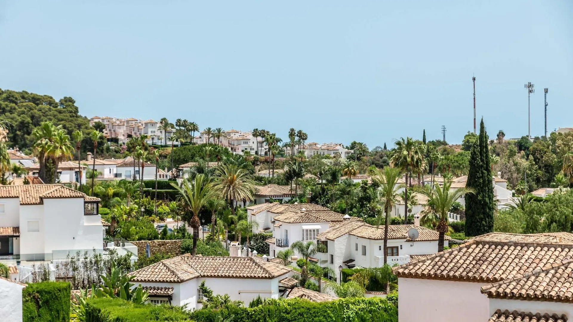 4 bedroom Villa in Top Located Community Marbella 0*,
